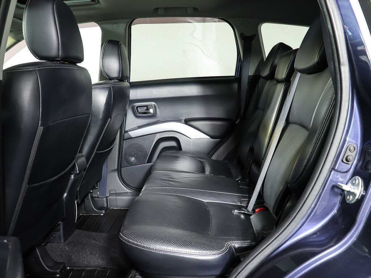 Купить Mitsubishi Outlander с пробегом. Фото: #10