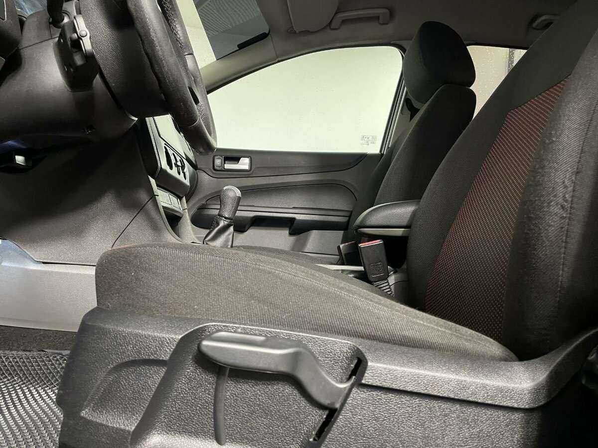 Купить Ford Focus с пробегом. Фото: #9