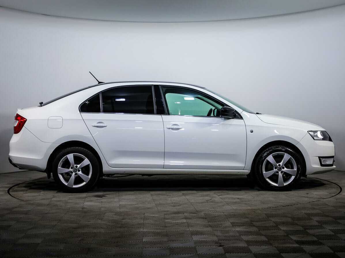 Купить Skoda Rapid с пробегом. Фото: #2