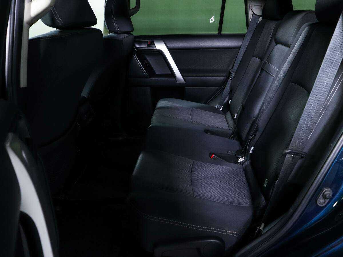 Купить Toyota Land Cruiser Prado с пробегом. Фото: #8
