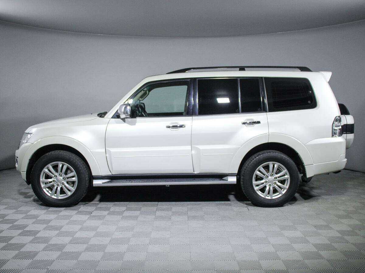 Купить Mitsubishi Pajero с пробегом. Фото: #7