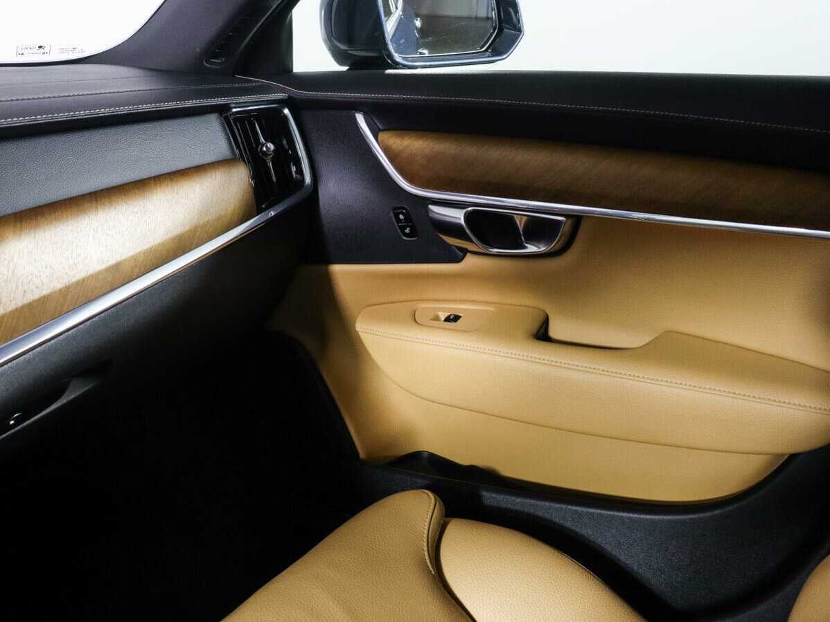 Купить Volvo S90 с пробегом. Фото: #21