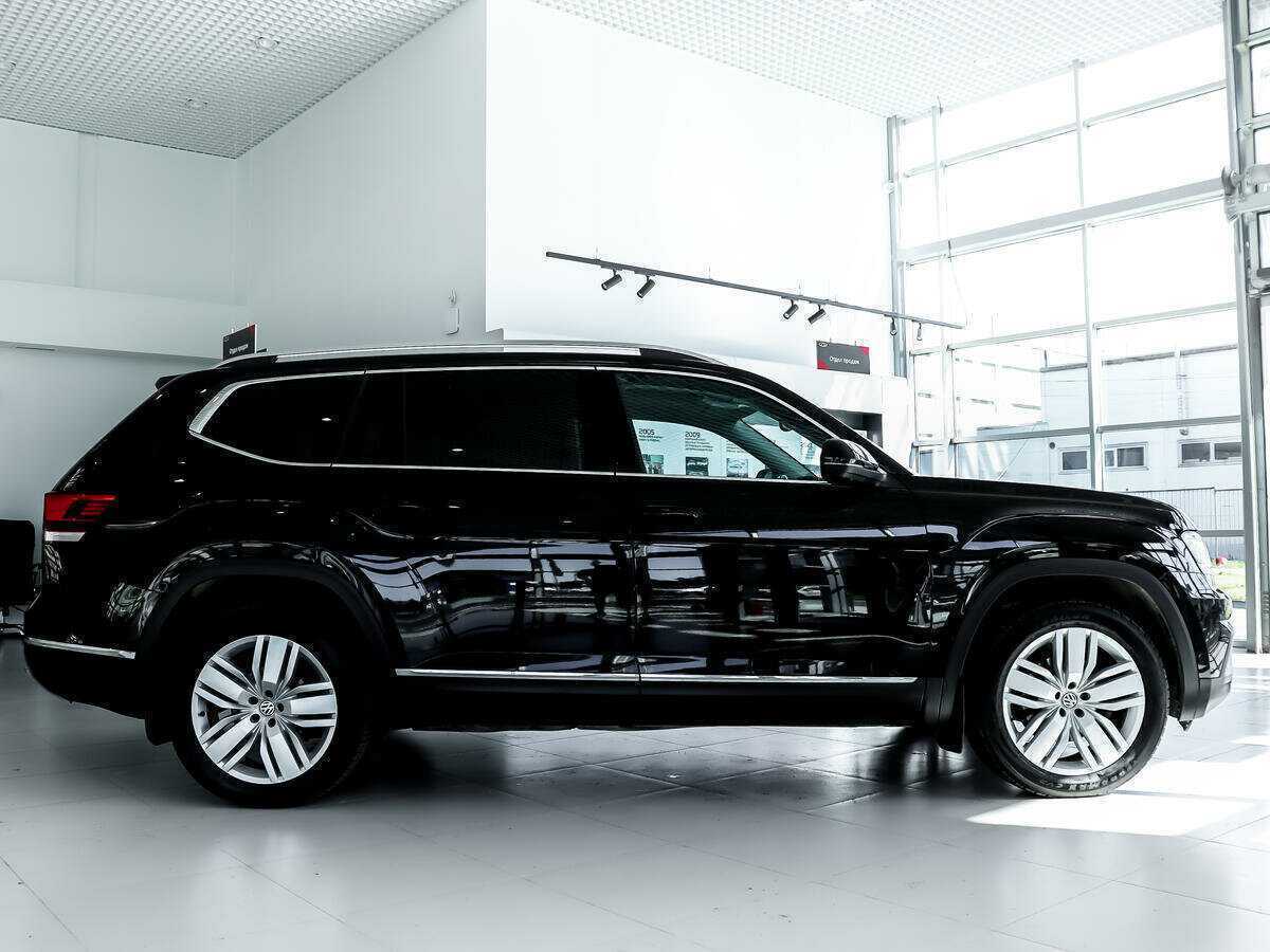 Купить Volkswagen Teramont с пробегом. Фото: #3