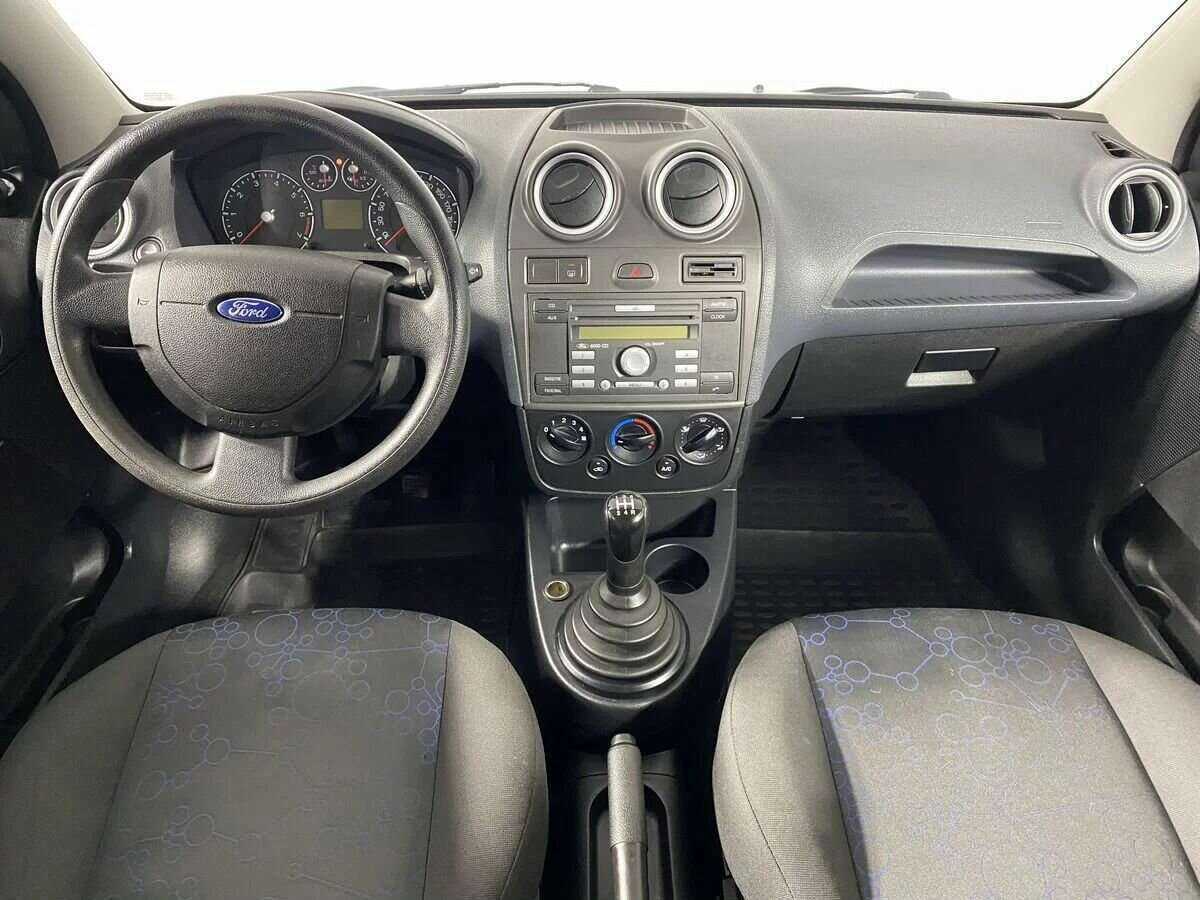 Купить Ford Fiesta с пробегом. Фото: #12