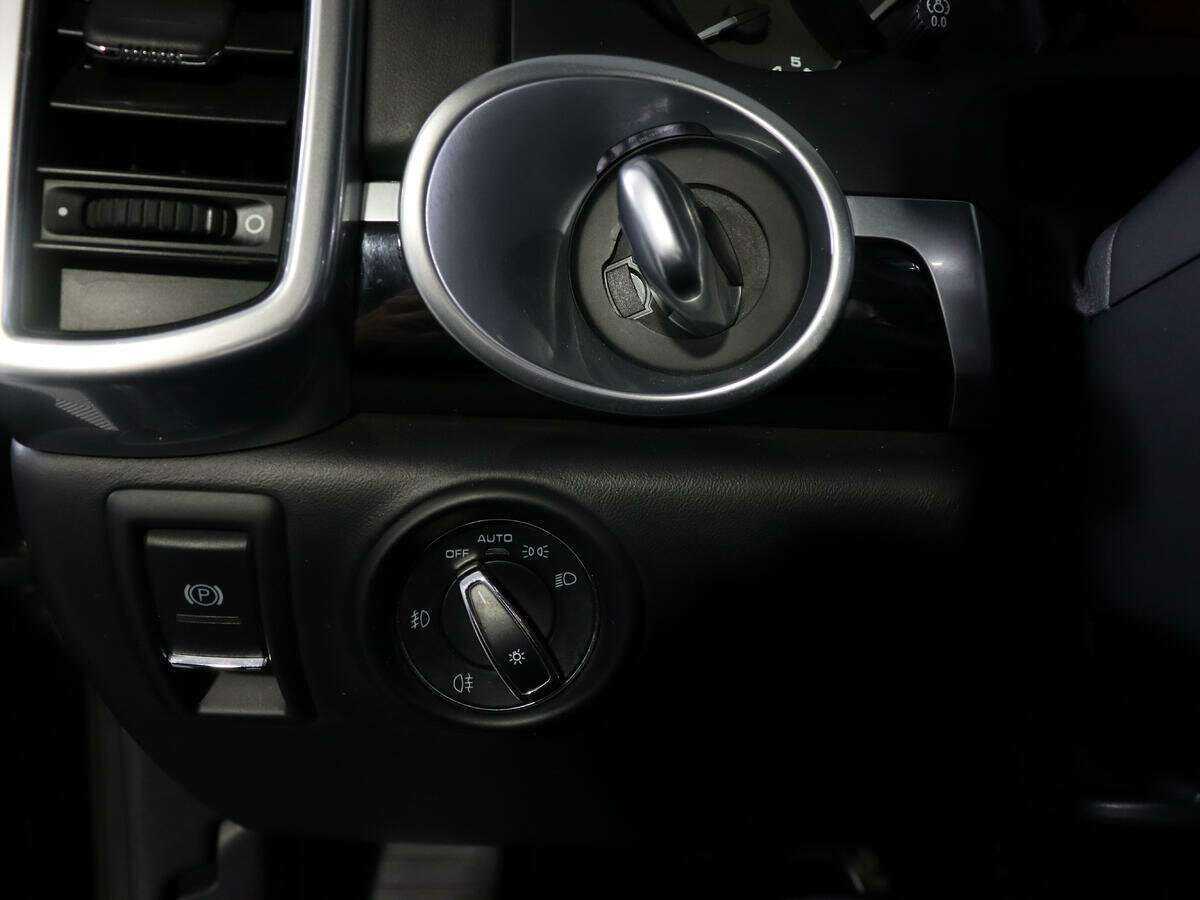 Купить Porsche Cayenne с пробегом. Фото: #21