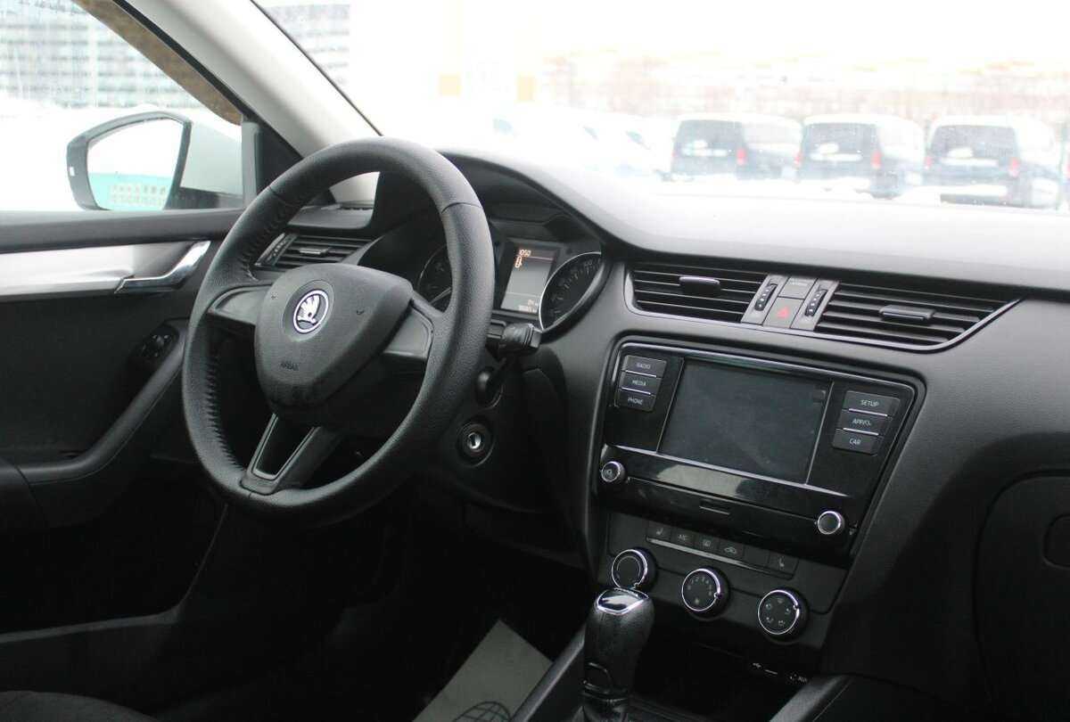 Купить Skoda Octavia с пробегом. Фото: #8