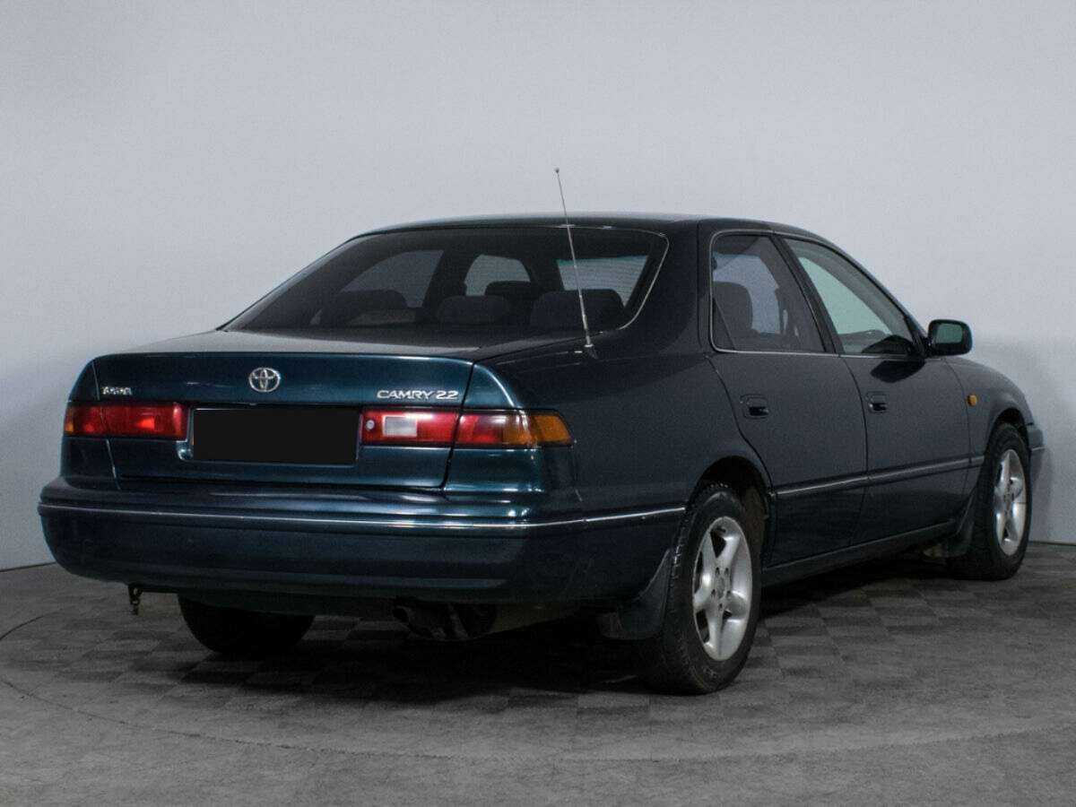 Купить Toyota Camry с пробегом. Фото: #3