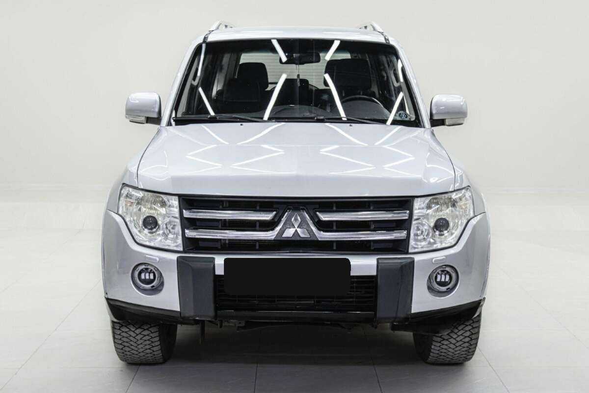 Купить Mitsubishi Pajero с пробегом. Фото: #1
