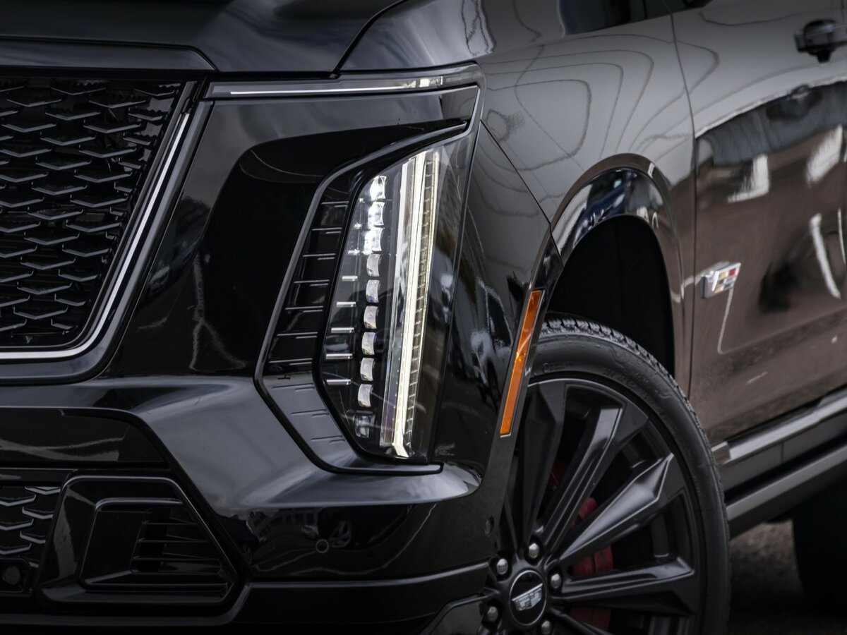 Купить Cadillac Escalade-V с пробегом. Фото: #1