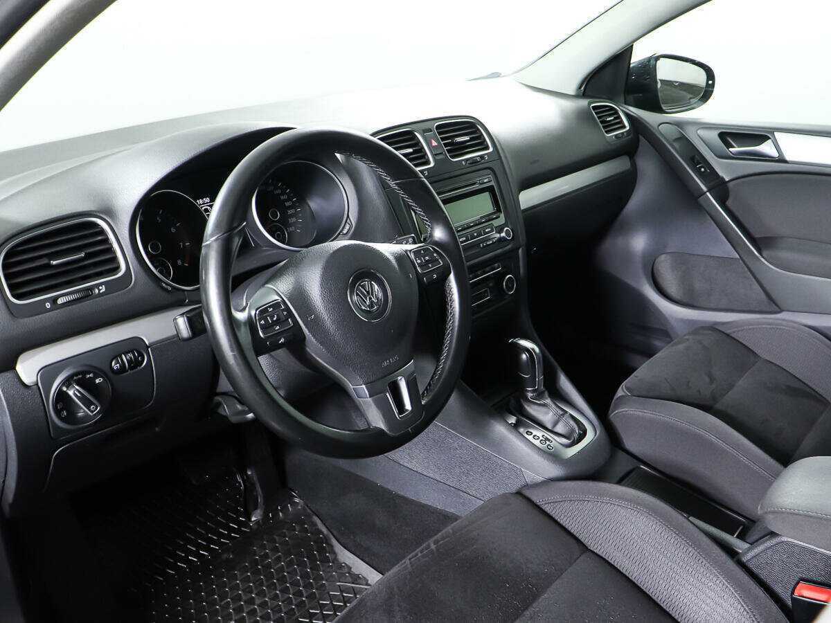 Купить Volkswagen Golf с пробегом. Фото: #8