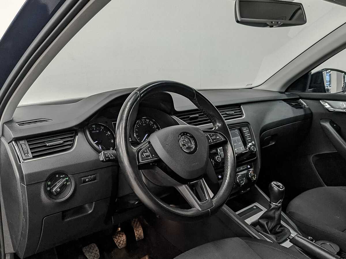 Купить Skoda Octavia с пробегом. Фото: #13