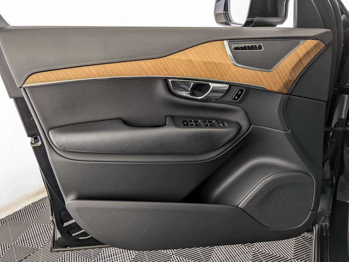 Купить Volvo XC90 с пробегом. Фото: #14