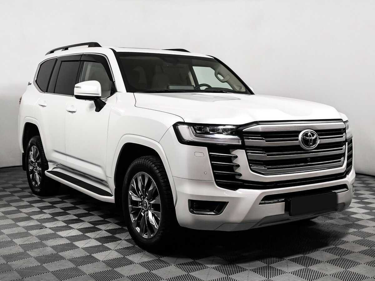 Купить Toyota Land Cruiser с пробегом. Фото: #2