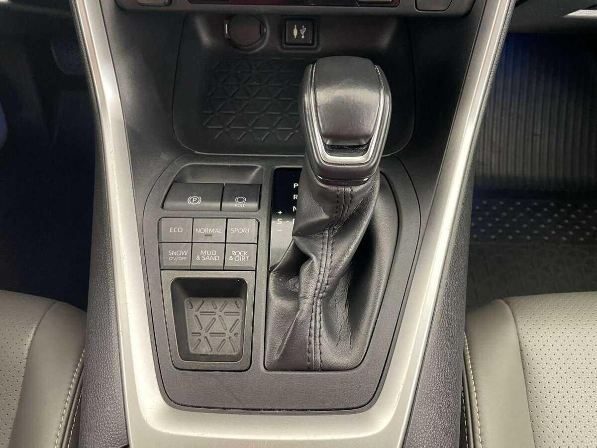 Купить Toyota RAV4 с пробегом. Фото: #11