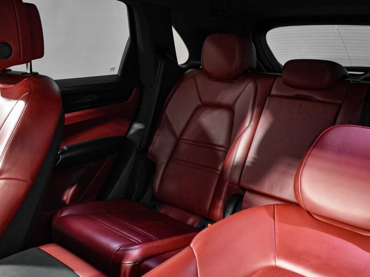 Купить Porsche Cayenne с пробегом. Фото: #17