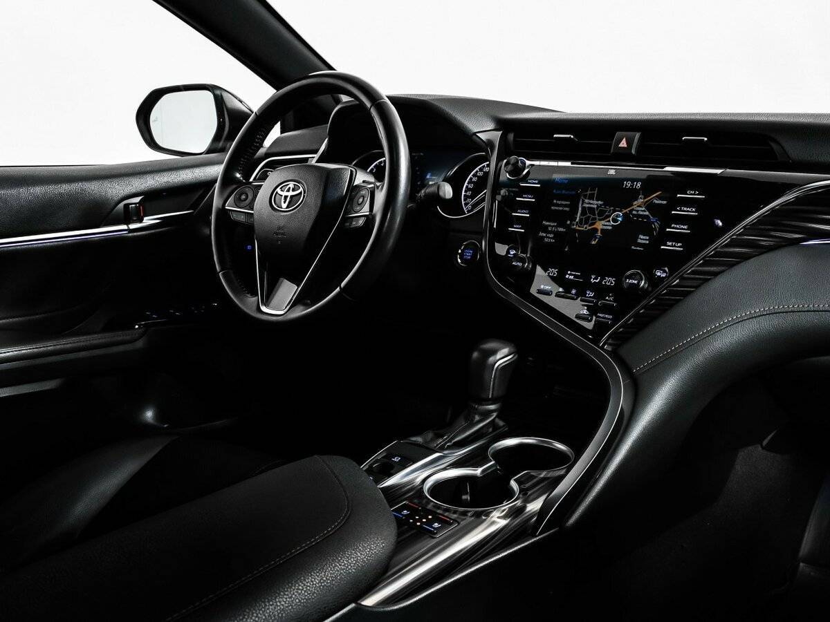 Купить Toyota Camry с пробегом. Фото: #8