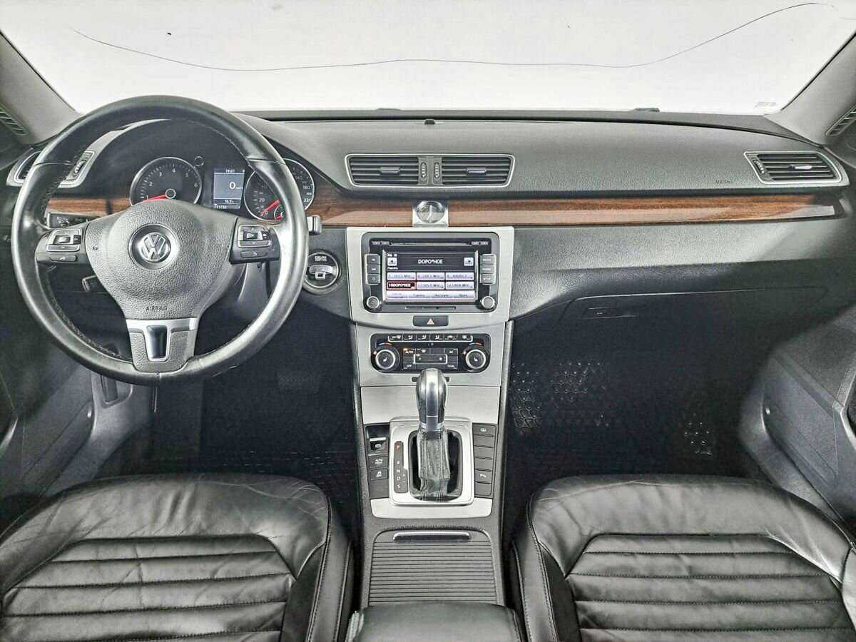 Купить Volkswagen Passat с пробегом. Фото: #11