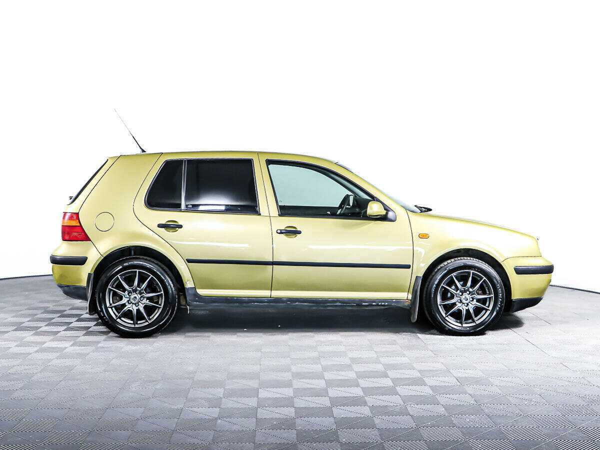 Купить Volkswagen Golf с пробегом. Фото: #3