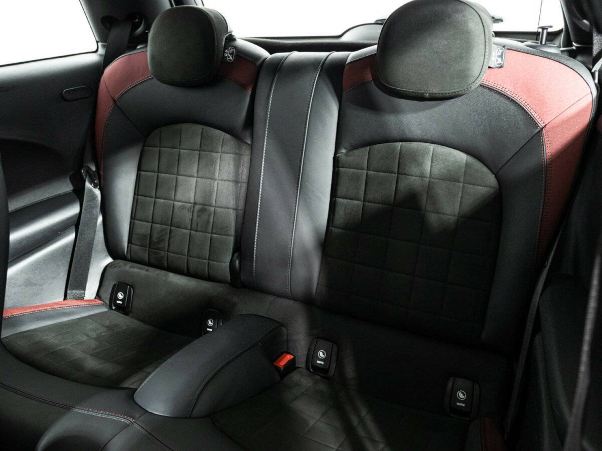 Купить Mini Hatch с пробегом. Фото: #9