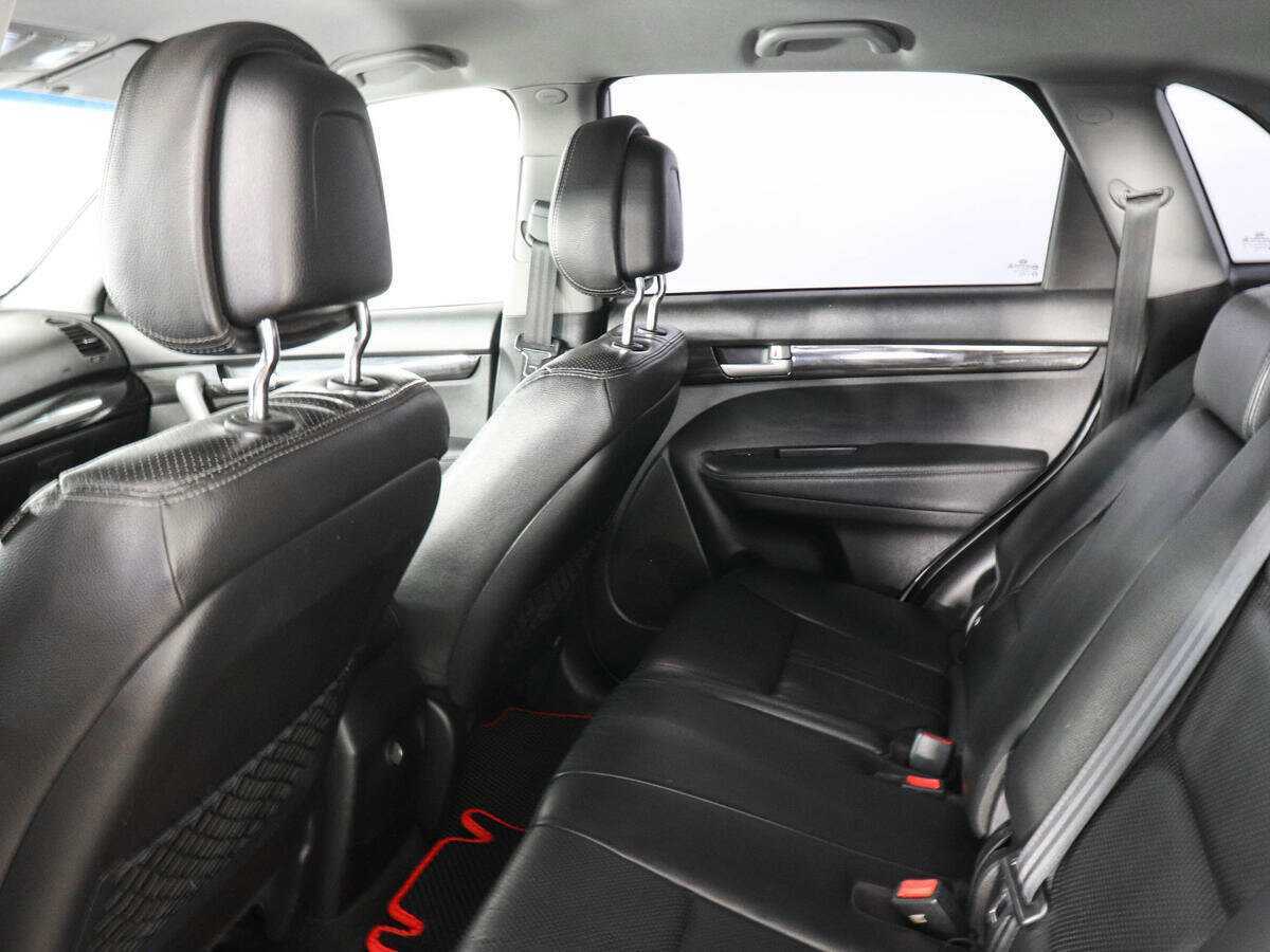 Купить Kia Sorento с пробегом. Фото: #11