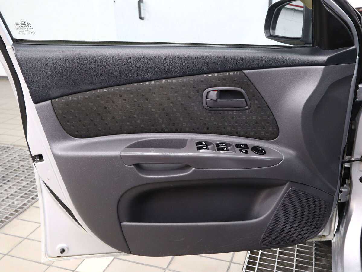 Купить Kia Rio с пробегом. Фото: #9