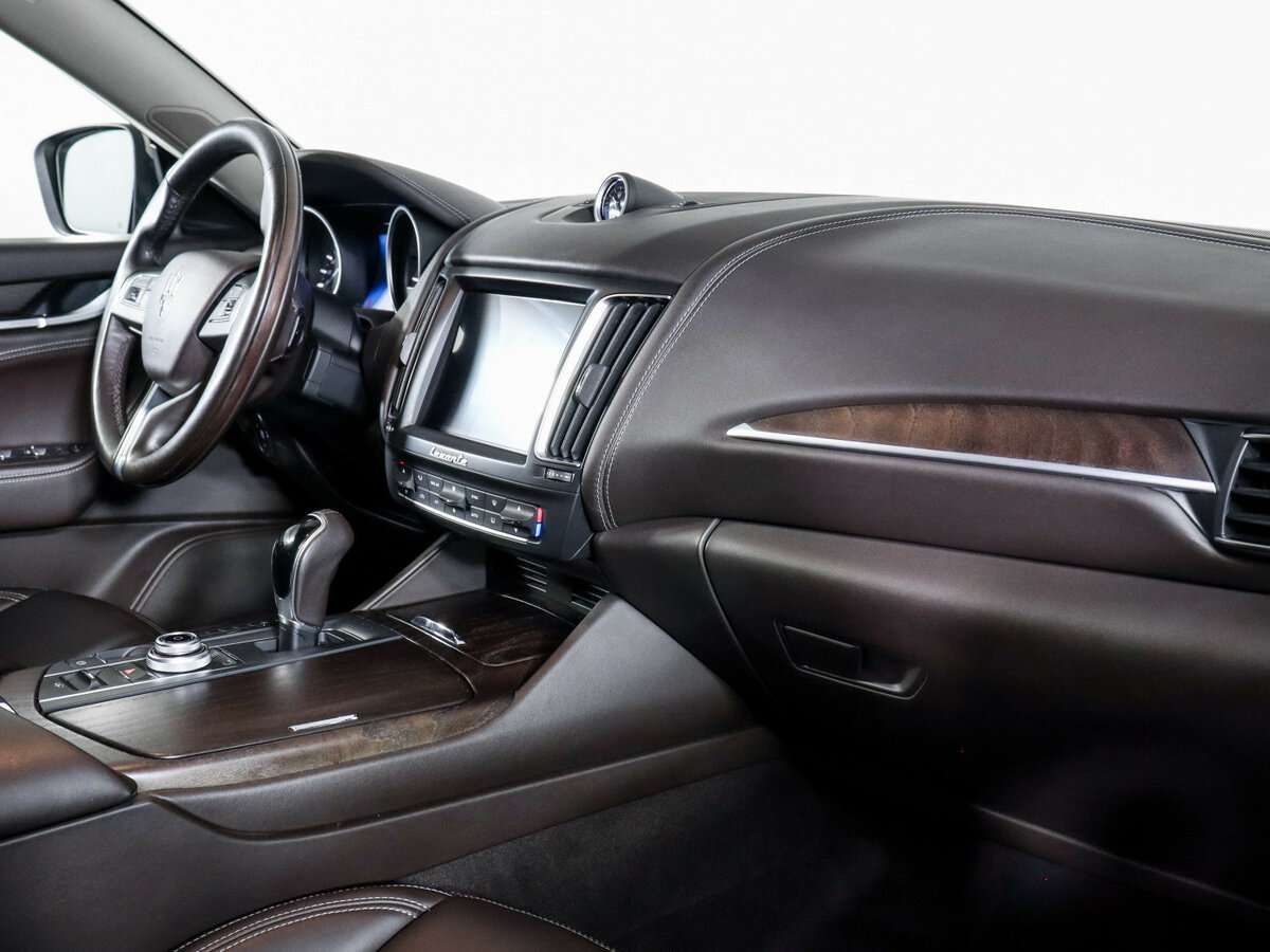 Купить Maserati Levante с пробегом. Фото: #4