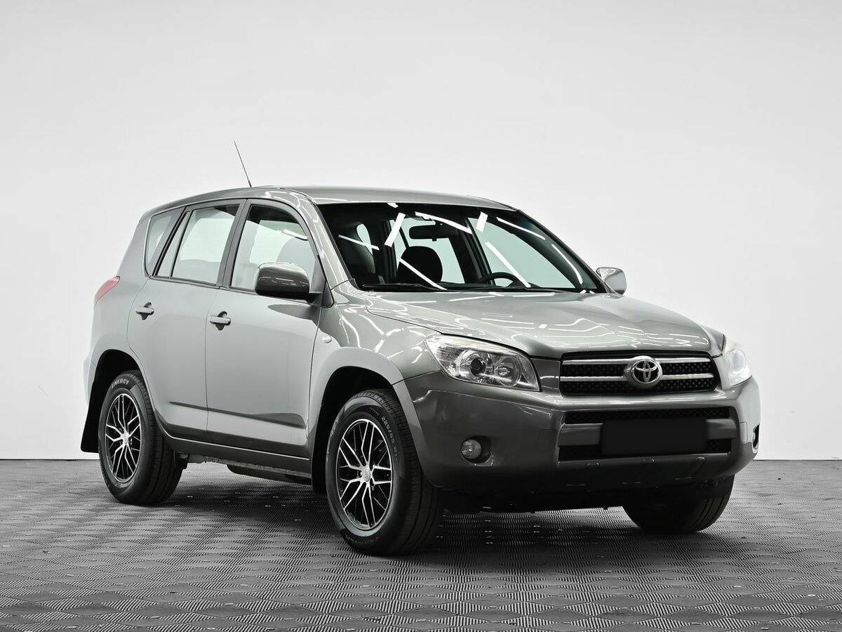 Купить Toyota RAV4 с пробегом. Фото: #1