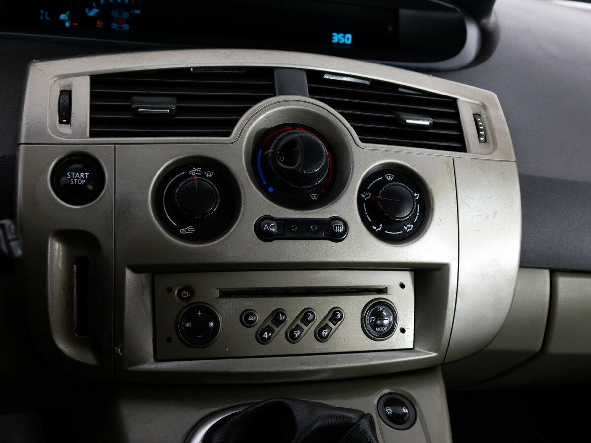 Купить Renault Scenic с пробегом. Фото: #9