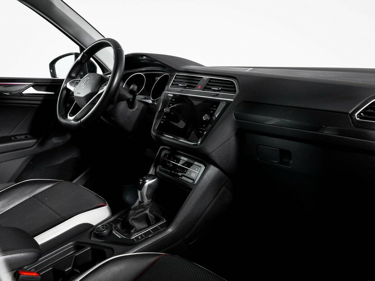 Купить Volkswagen Tiguan с пробегом. Фото: #8