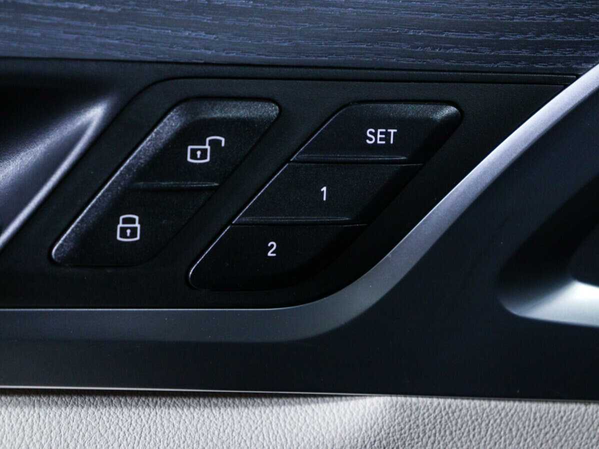 Купить BMW X3 с пробегом. Фото: #18