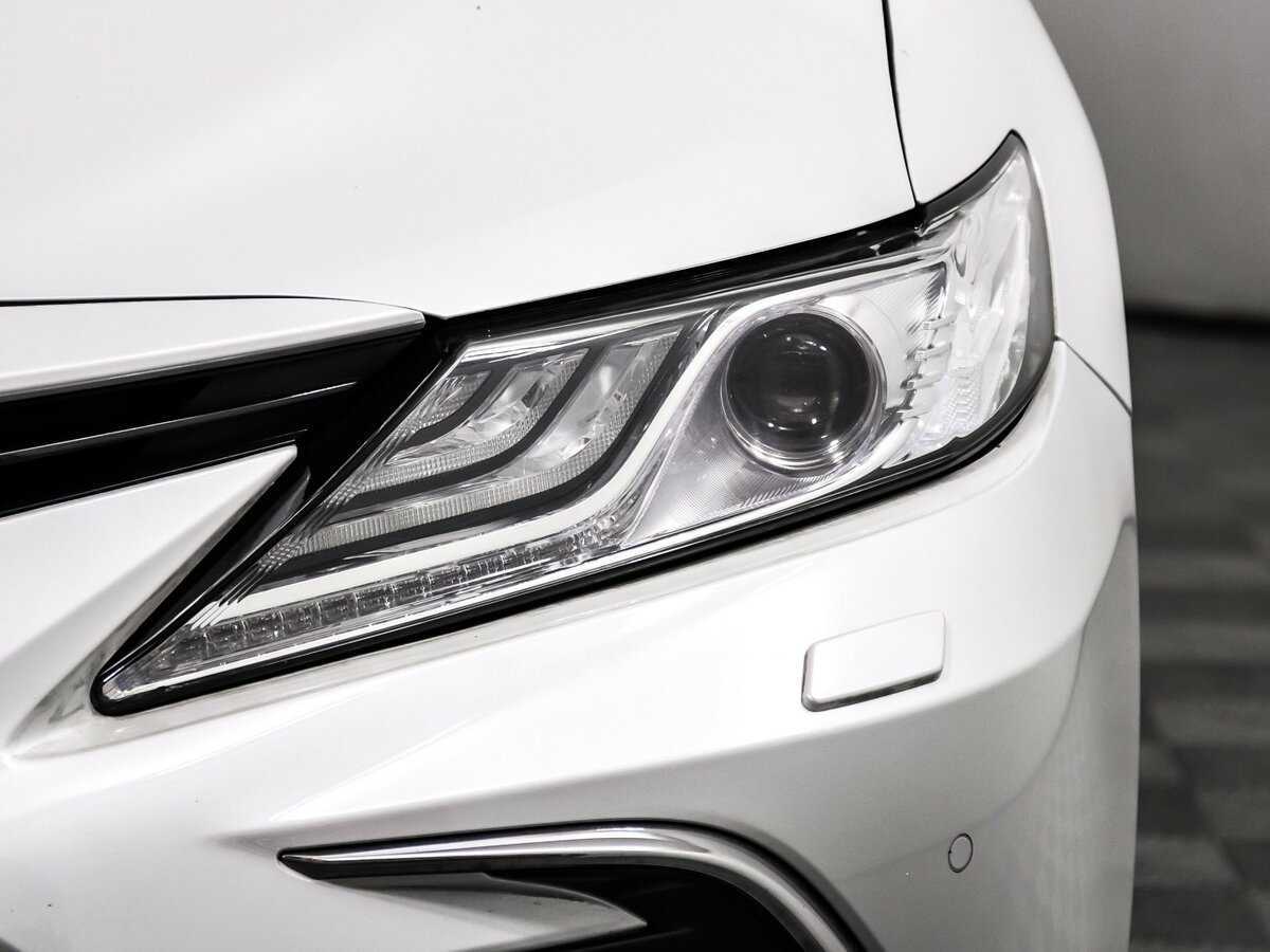 Купить Toyota Camry с пробегом. Фото: #14