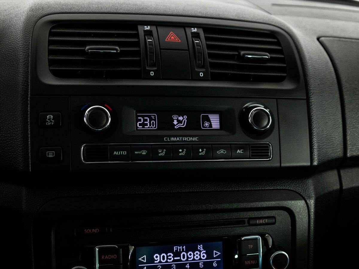 Купить Skoda Fabia с пробегом. Фото: #9