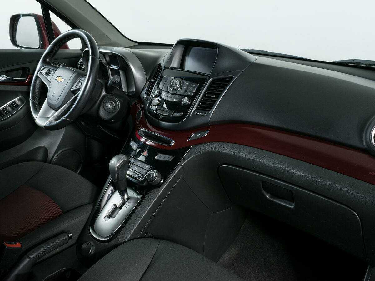 Купить Chevrolet Orlando с пробегом. Фото: #8
