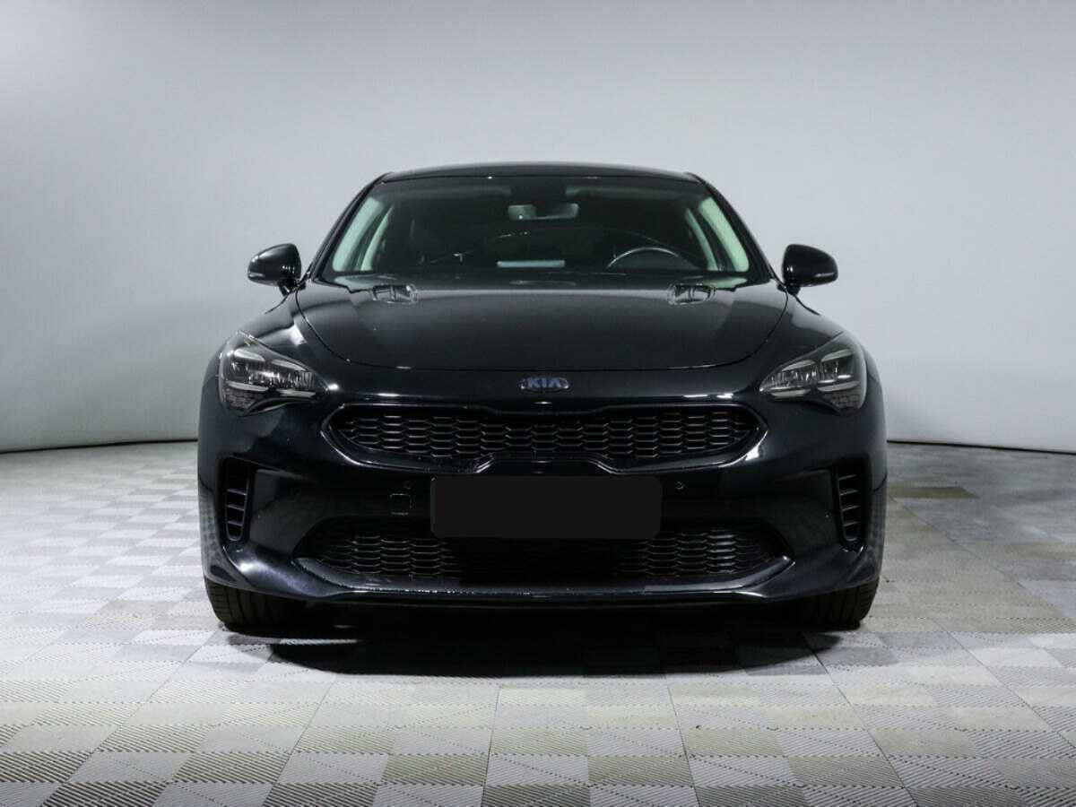 Купить Kia Stinger с пробегом. Фото: #1
