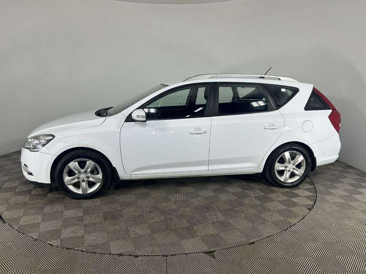 Купить Kia Ceed с пробегом. Фото: #4