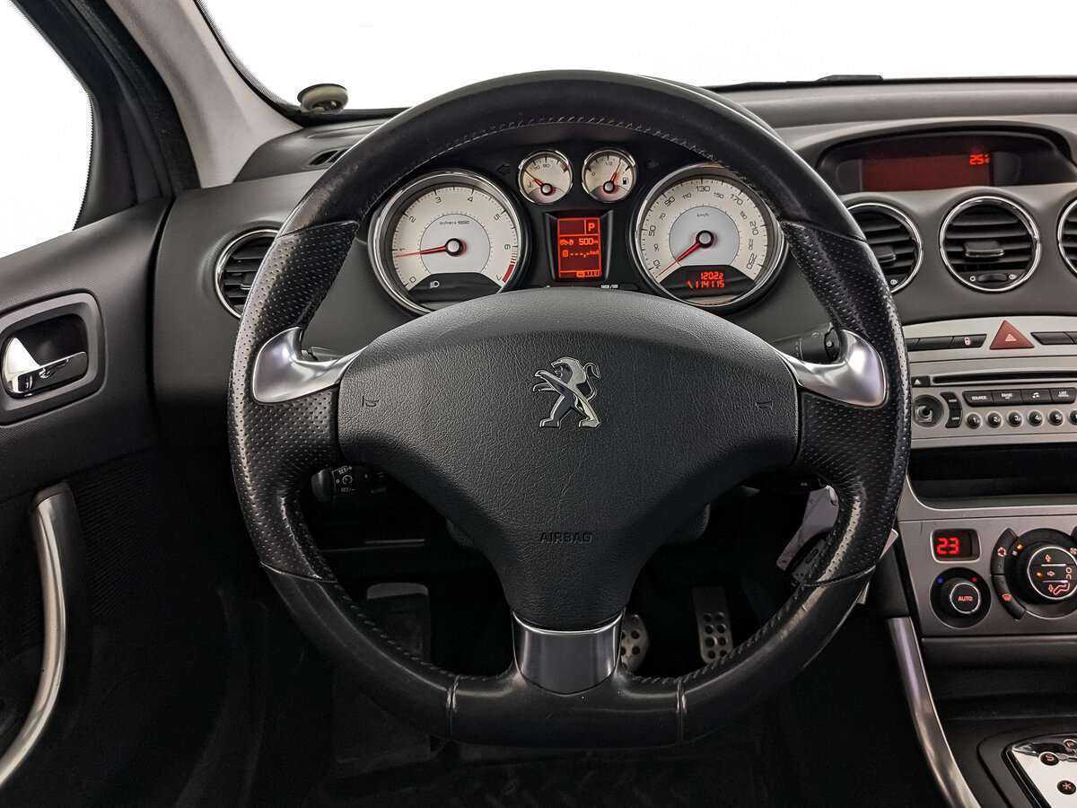 Купить Peugeot 308 с пробегом. Фото: #17