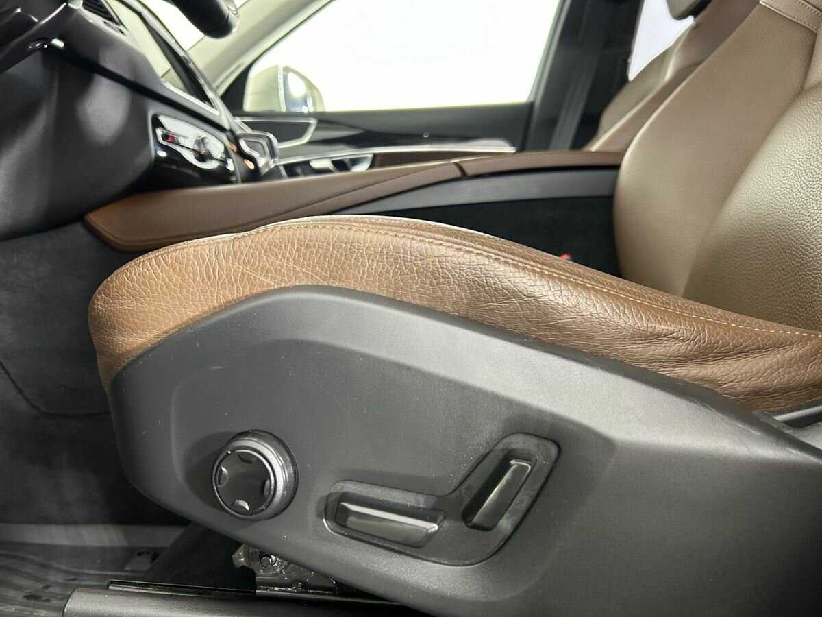 Купить Volvo XC90 с пробегом. Фото: #9