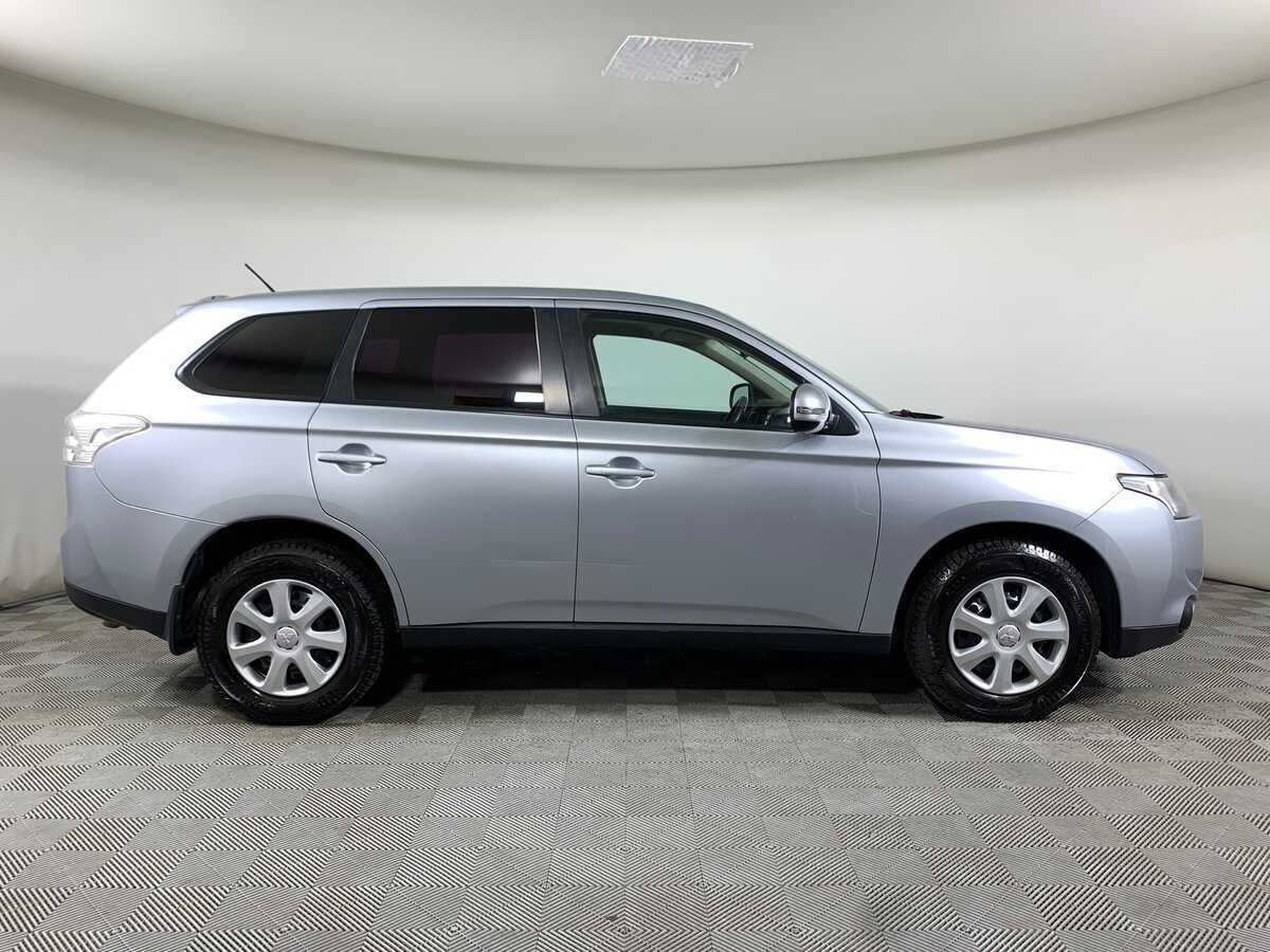 Купить Mitsubishi Outlander с пробегом. Фото: #3