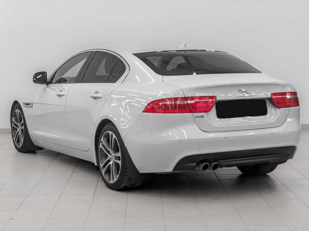 Купить Jaguar XE с пробегом. Фото: #6