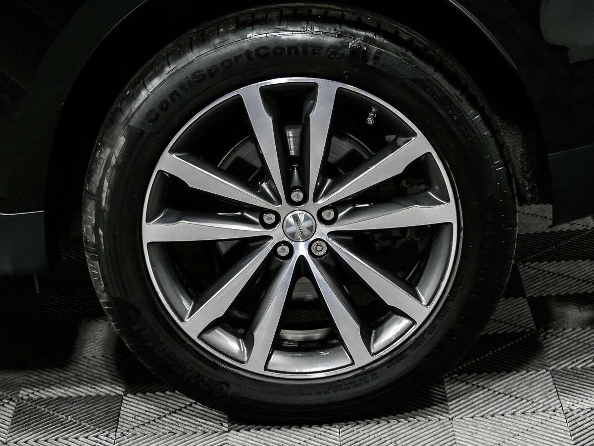 Купить Jaguar F-Pace с пробегом. Фото: #13