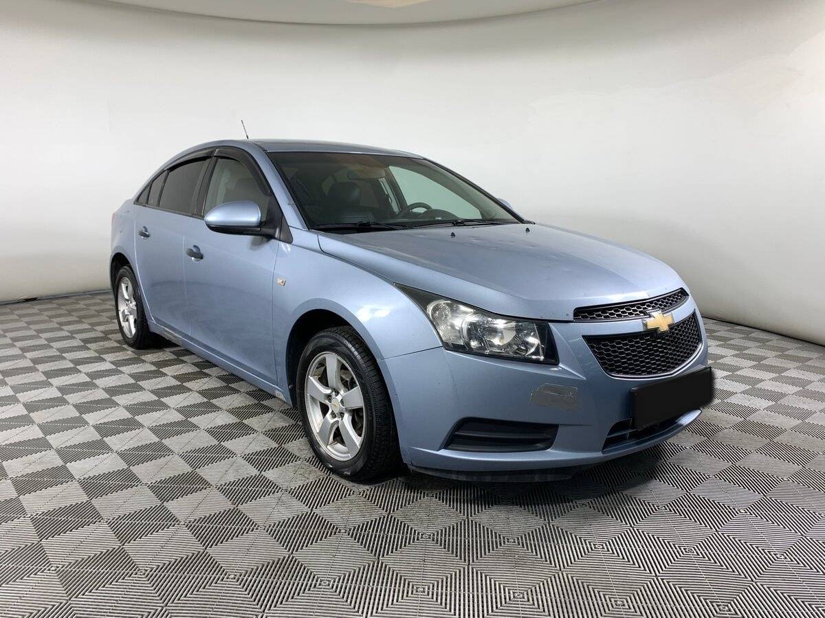 Купить Chevrolet Cruze с пробегом. Фото: #2