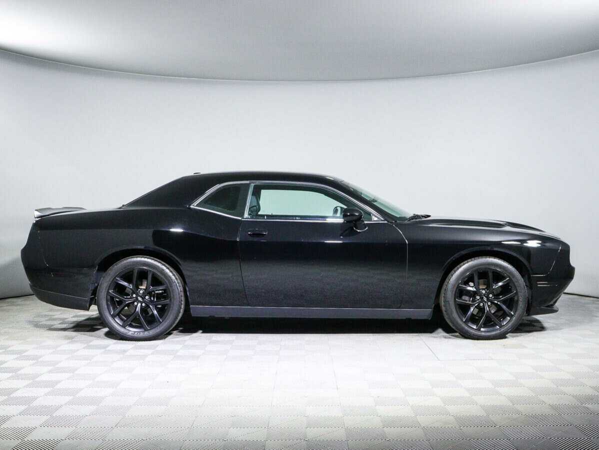 Купить Dodge Challenger с пробегом. Фото: #3