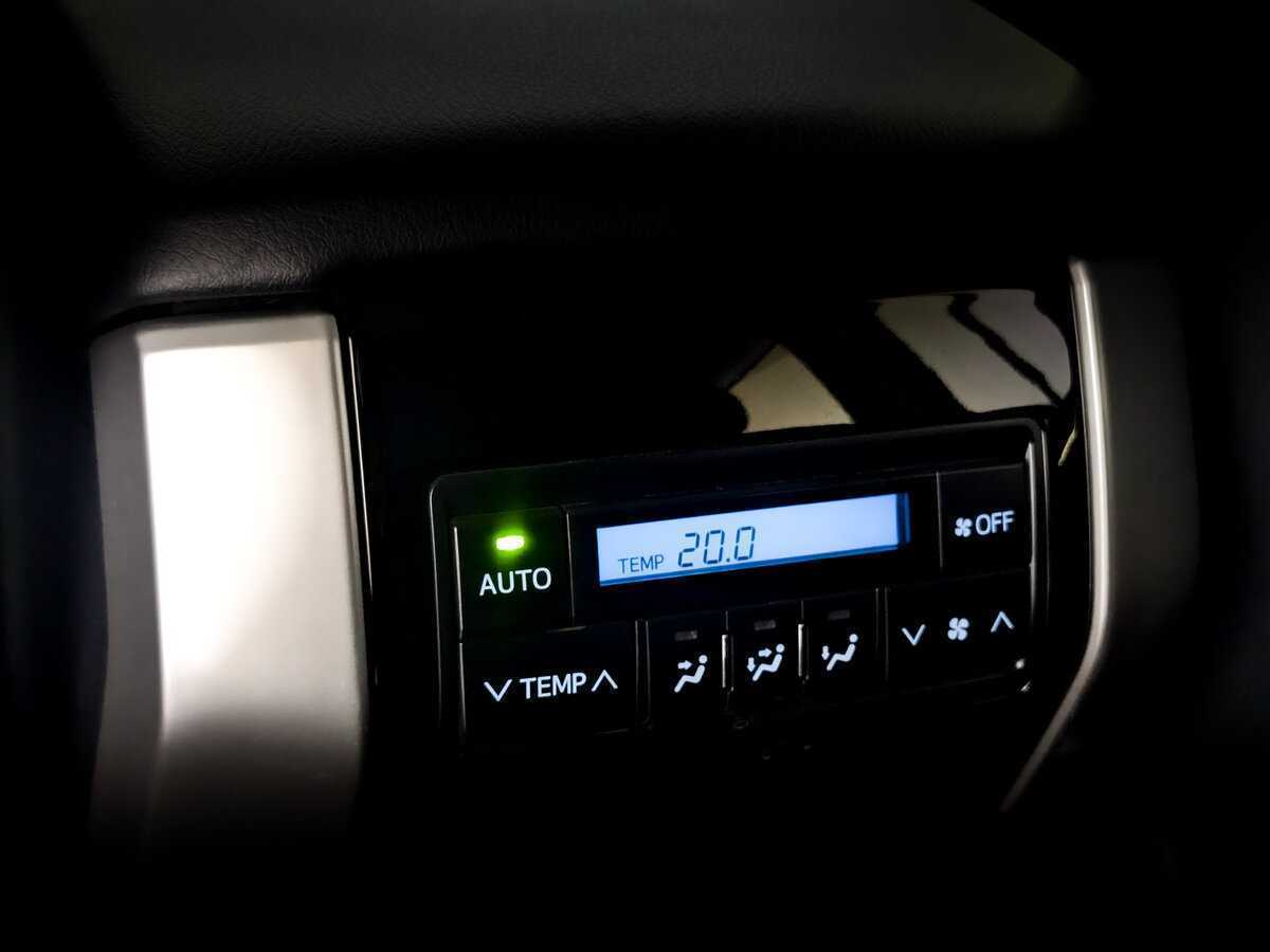 Купить Toyota Land Cruiser Prado с пробегом. Фото: #24