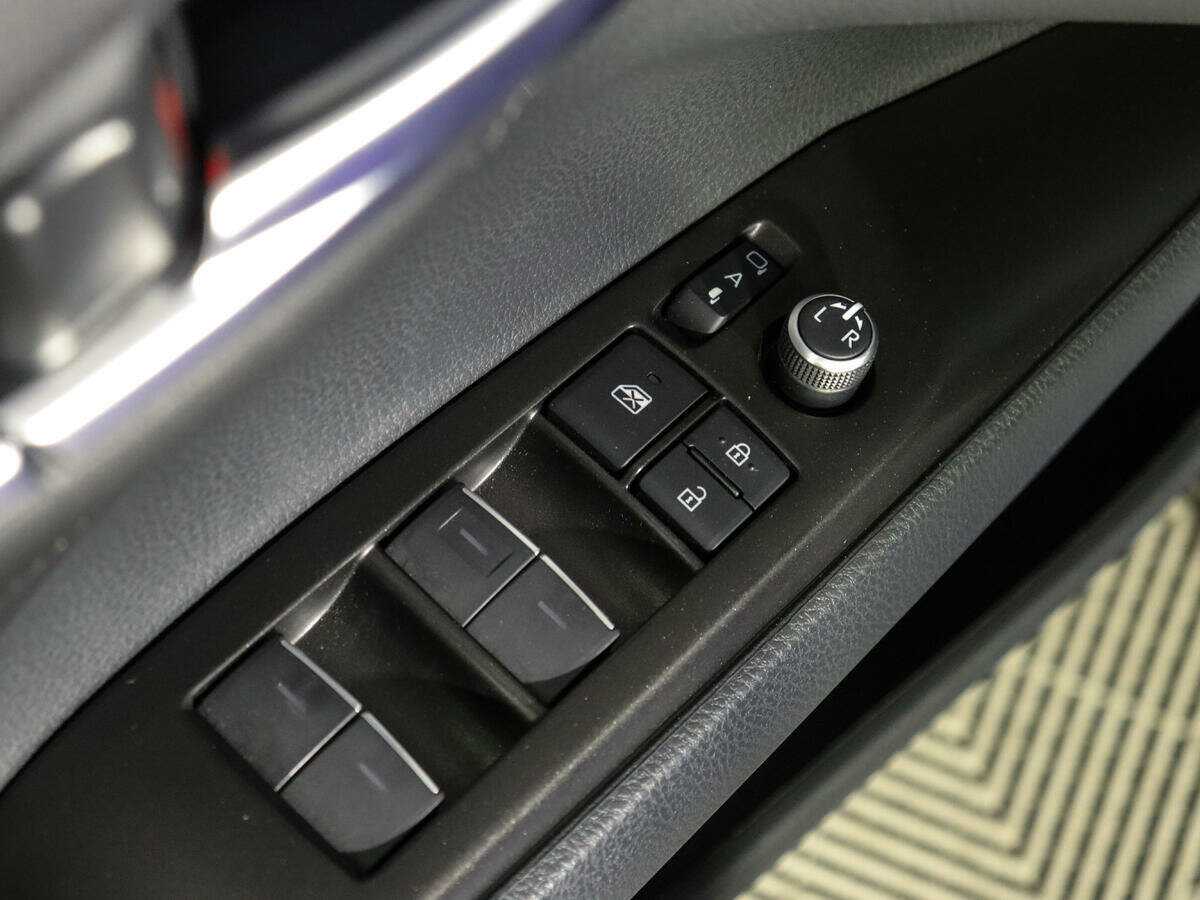 Купить Toyota Camry с пробегом. Фото: #17