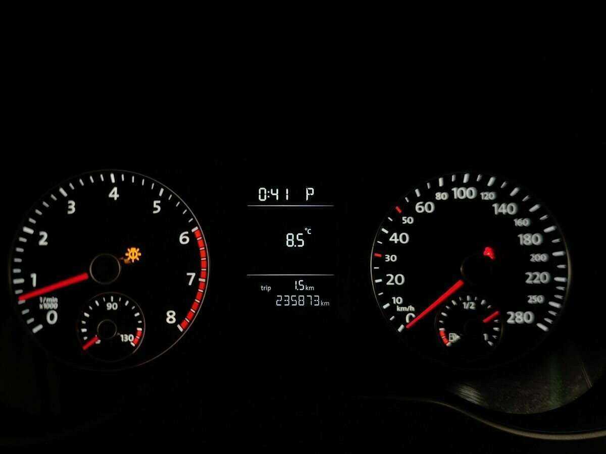 Купить Volkswagen Jetta с пробегом. Фото: #10