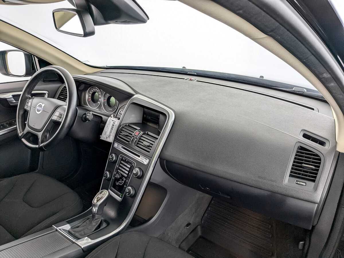 Купить Volvo XC60 с пробегом. Фото: #10