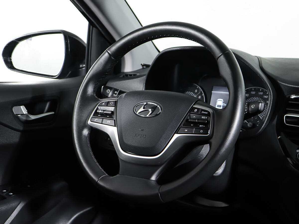 Купить Hyundai Solaris с пробегом. Фото: #14