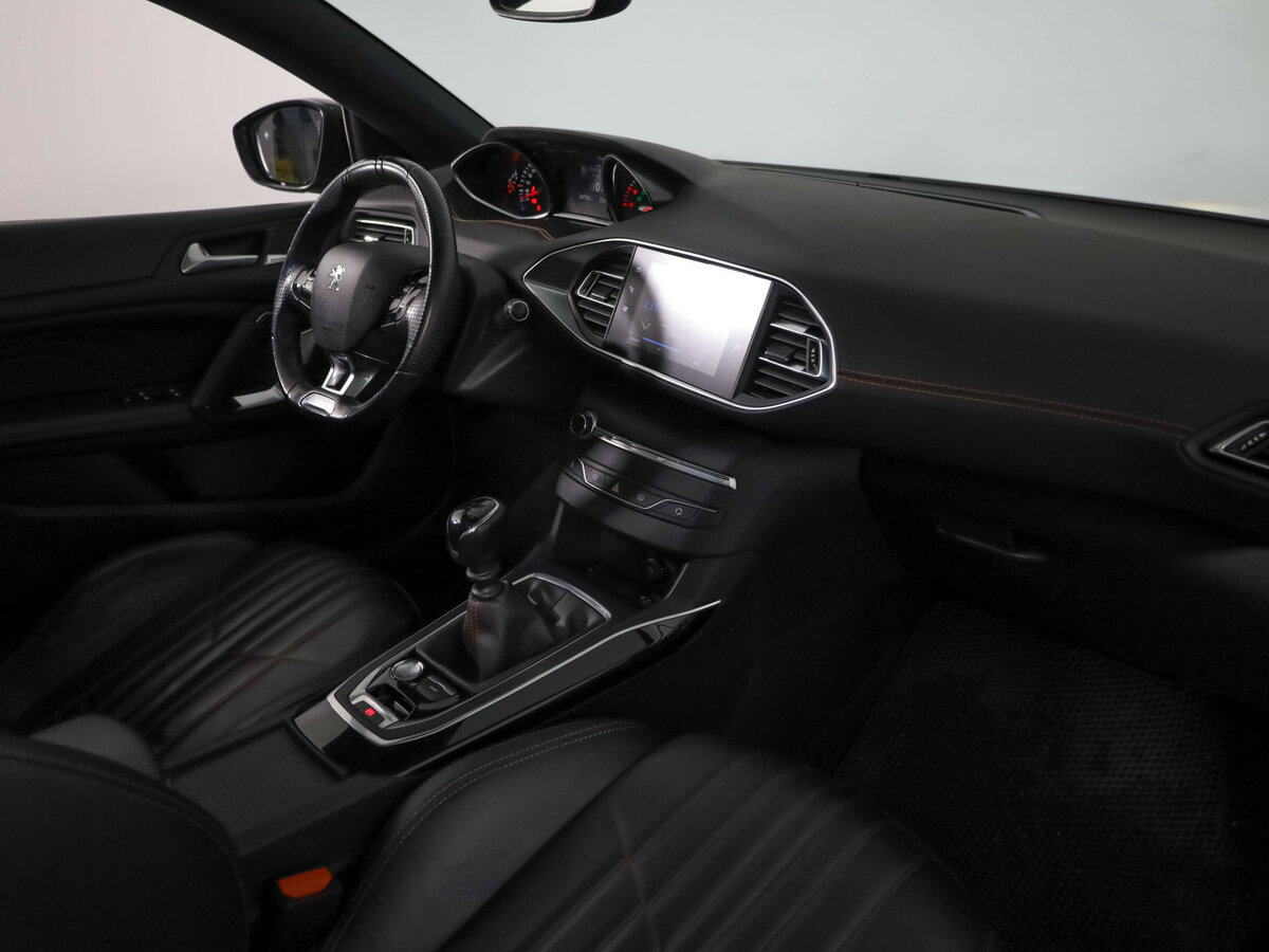 Купить Peugeot 308 с пробегом. Фото: #18