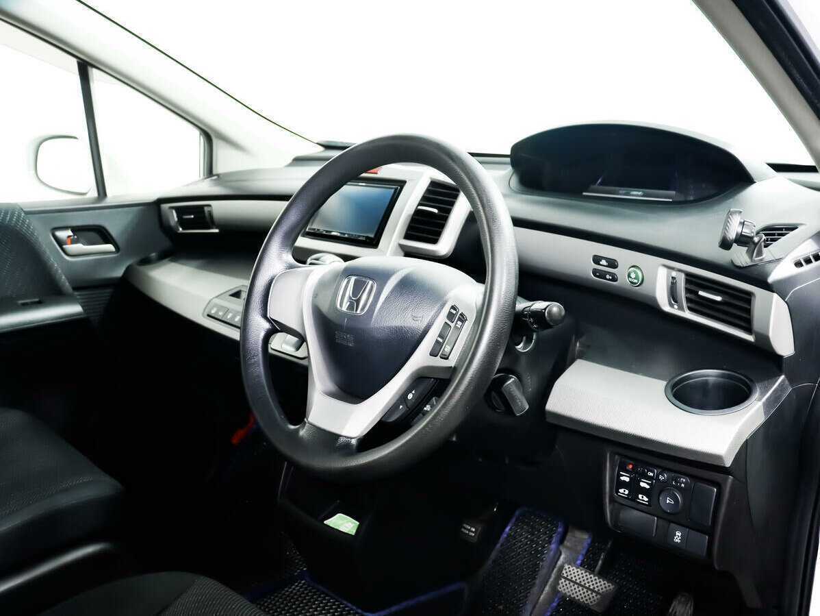 Купить Honda Freed с пробегом. Фото: #8