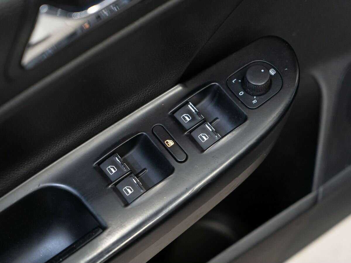 Купить Volkswagen Passat с пробегом. Фото: #13